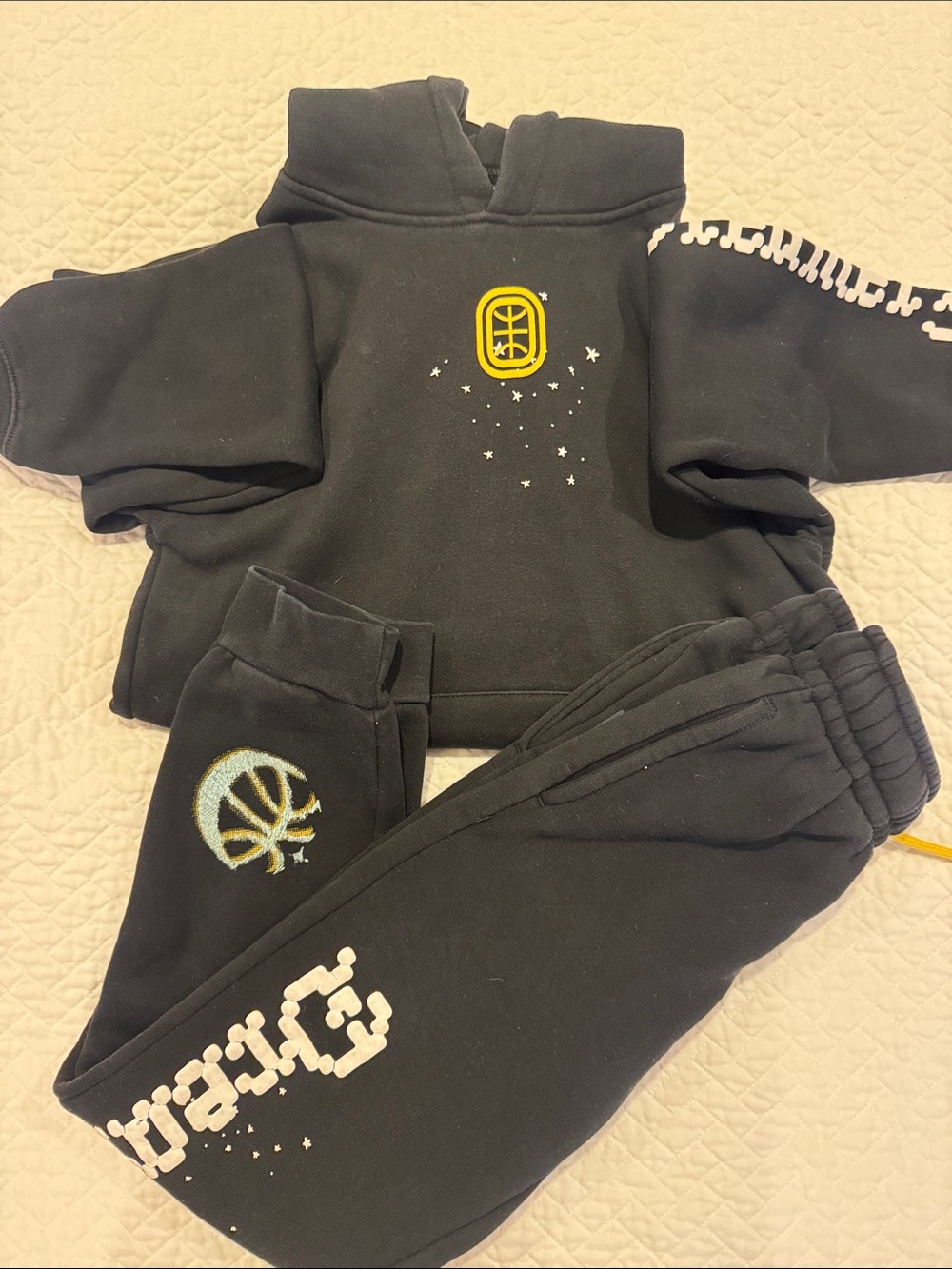 Overtime “Dreamers” Matching Youth LargeFleece Hoodie & Jogger Set – Youth Large